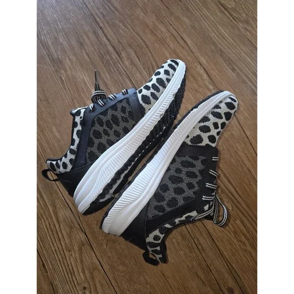 Women’s Avia Deluxe Memory Foam Athletic Shoes, Size 8.5  Leopard - Picture 3 of 10